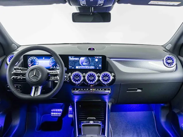 MERCEDES-BENZ GLA 220 d 4MATIC Swiss Star