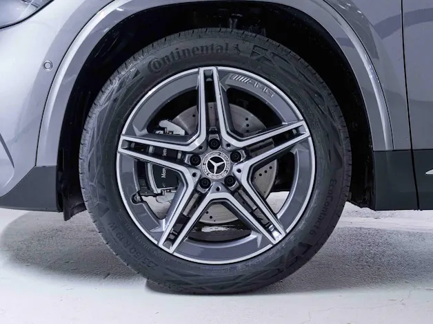 MERCEDES-BENZ GLA 220 d 4MATIC Swiss Star