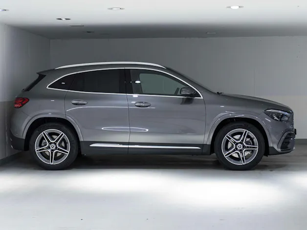 MERCEDES-BENZ GLA 220 d 4MATIC Swiss Star