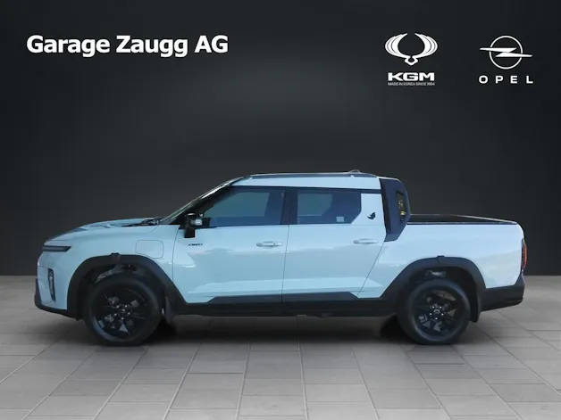 KGM Musso EV Blackline