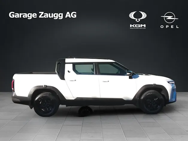 KGM Musso EV Blackline