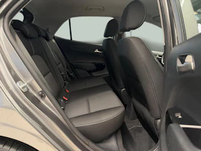 https://vehicle.imgix.net/4511805/42cd94fe-1115-4e83-b54f-0325f14b9fd9.jpg