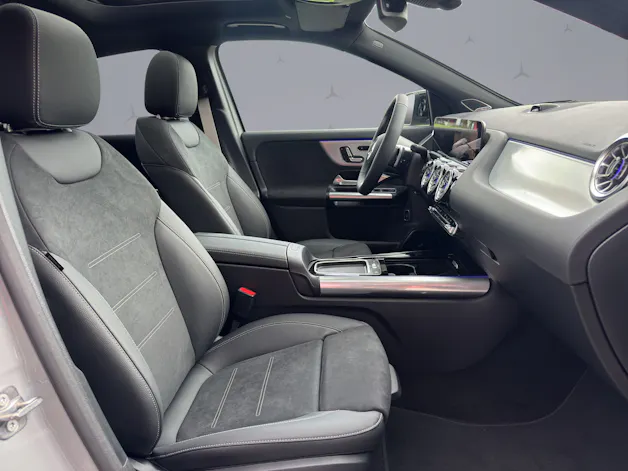 MERCEDES-BENZ GLA-Klasse H247 GLA 250 Swiss Star AMG Line 4matic