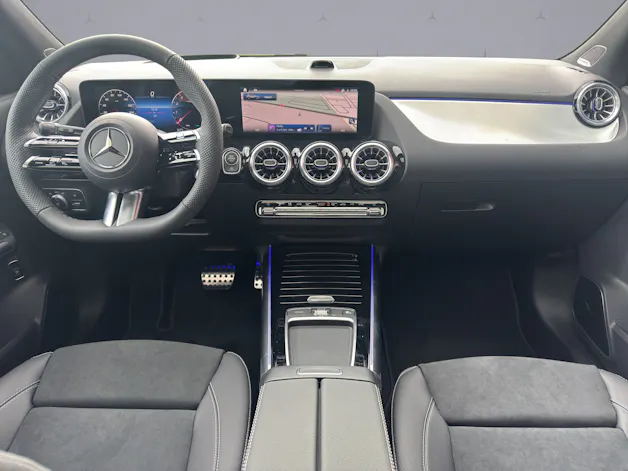 MERCEDES-BENZ GLA-Klasse H247 GLA 250 Swiss Star AMG Line 4matic