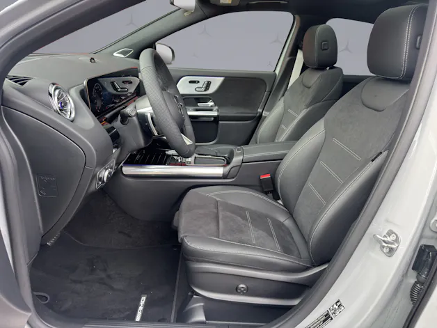 MERCEDES-BENZ GLA-Klasse H247 GLA 250 Swiss Star AMG Line 4matic