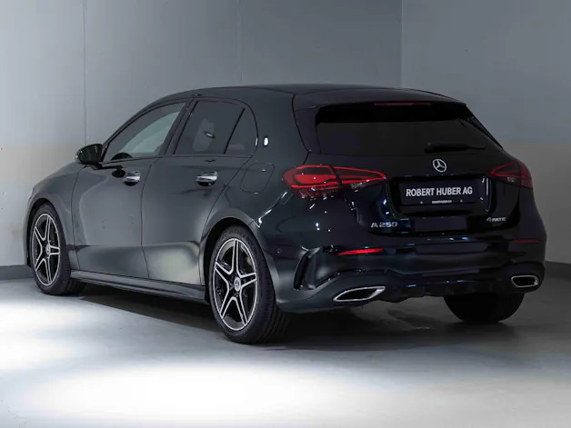 MERCEDES-BENZ A 250 4MATIC