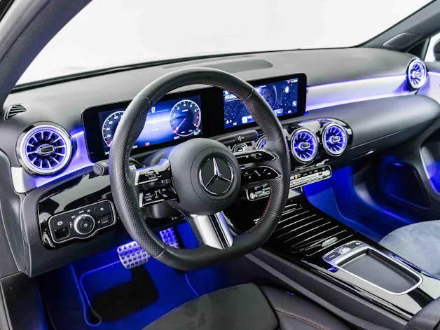 MERCEDES-BENZ A 250 4MATIC