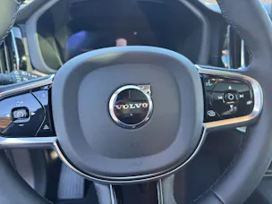 VOLVO XC60 2.0 T8 TE Ultra Dark eAWD