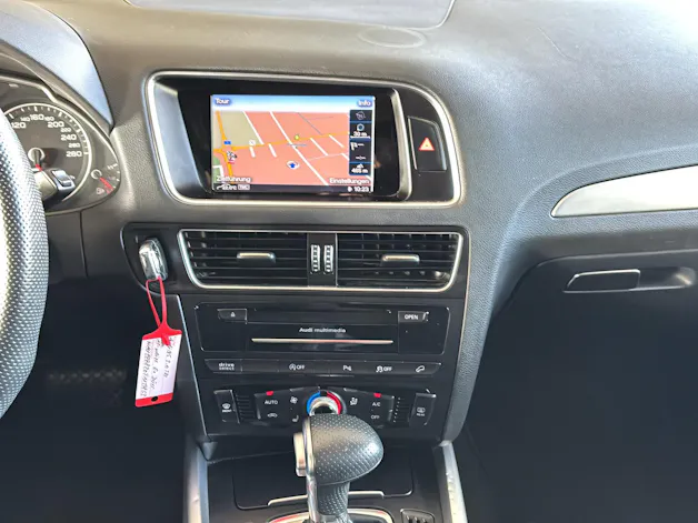 AUDI Q5 2.0 TDI quattro S-Tronic