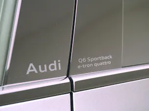 AUDI Q6 e-tron Sportback S line quattro