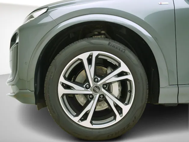 AUDI Q6 e-tron Sportback S line quattro