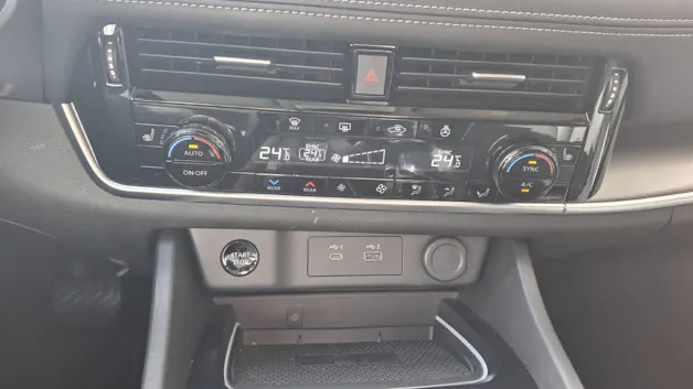 NISSAN X-Trail 1.5 VC-T N-Trek e-4orce