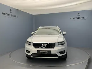 VOLVO XC40 2.0 B4 MH Momentum AWD