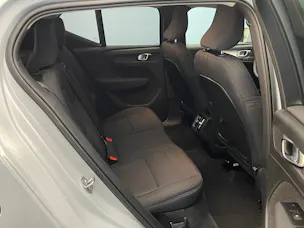VOLVO XC40 2.0 B4 MH Momentum AWD