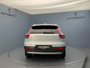 VOLVO XC40 2.0 B4 MH Momentum AWD