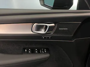VOLVO XC40 2.0 B4 MH Black Edition