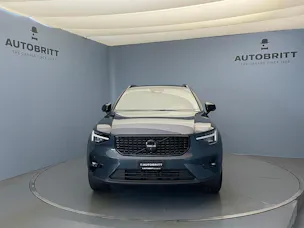 VOLVO XC40 2.0 B4 MH Black Edition