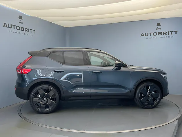 VOLVO XC40 2.0 B4 MH Black Edition