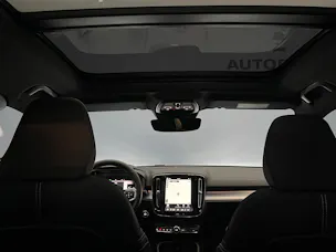 VOLVO XC40 2.0 B4 MH Black Edition