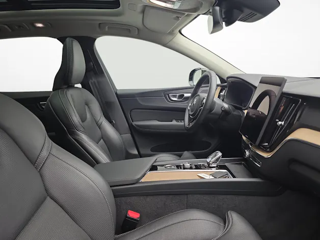 VOLVO XC60 2.0 B5 MH Plus Dark AWD