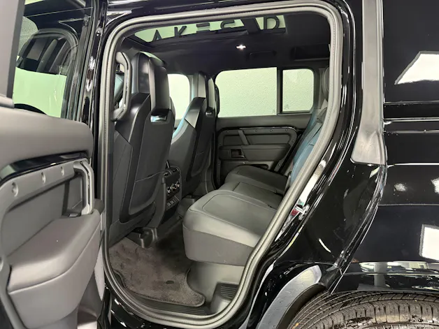Land Rover Defender 110 4.4 V8 Octa Black