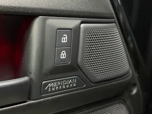 Land Rover Defender 110 4.4 V8 Octa Black