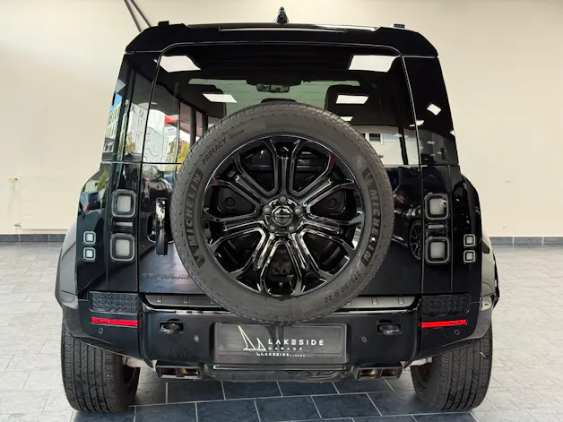 Land Rover Defender 110 4.4 V8 Octa Black