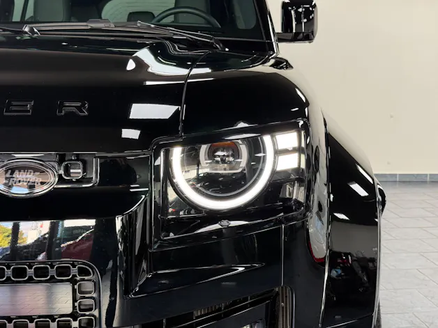 Land Rover Defender 110 4.4 V8 Octa Black