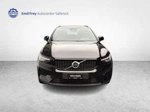 Fahrzeugbild VOLVO XC40 2.0 B3 MH Plus Dark