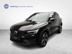 Fahrzeugbild VOLVO XC40 2.0 B3 MH Plus Dark