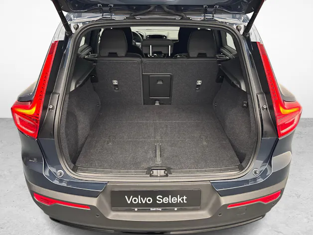 VOLVO XC40 2.0 B3 MH Plus Dark