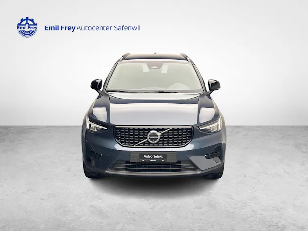 VOLVO XC40 2.0 B3 MH Plus Dark
