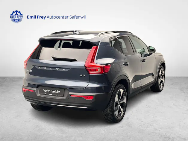 VOLVO XC40 2.0 B3 MH Plus Dark