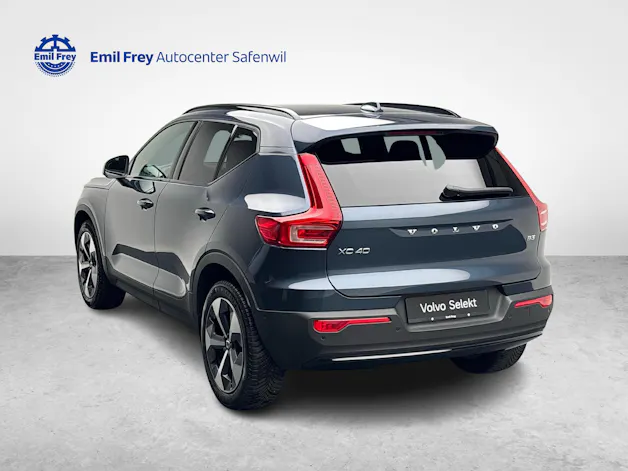 VOLVO XC40 2.0 B3 MH Plus Dark