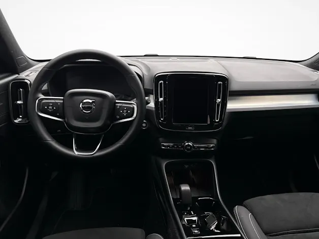 VOLVO XC40 2.0 B4 MH Plus Dark