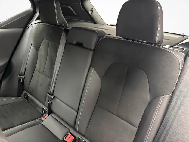 VOLVO XC40 2.0 B4 MH Plus Dark