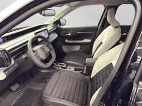 https://vehicle.imgix.net/4512170/a0555a00-1c96-4f39-953f-5be580c7ba7d.jpg