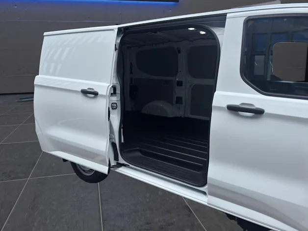 FORD Transit Custom Van 320 L1 2.0 EcoBlue 136PS Trend Automat