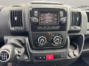 PEUGEOT Boxer Kaw. 330 L1H1 2.2 BlueHDi 120 Premium S/S