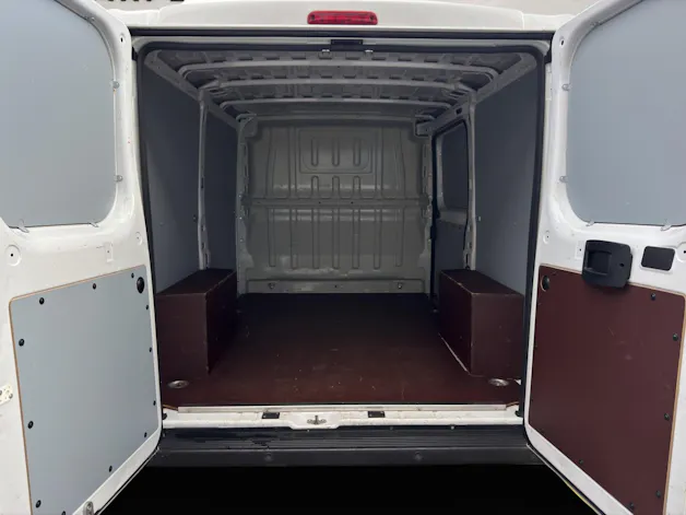 PEUGEOT Boxer Kaw. 330 L1H1 2.2 BlueHDi 120 Premium S/S