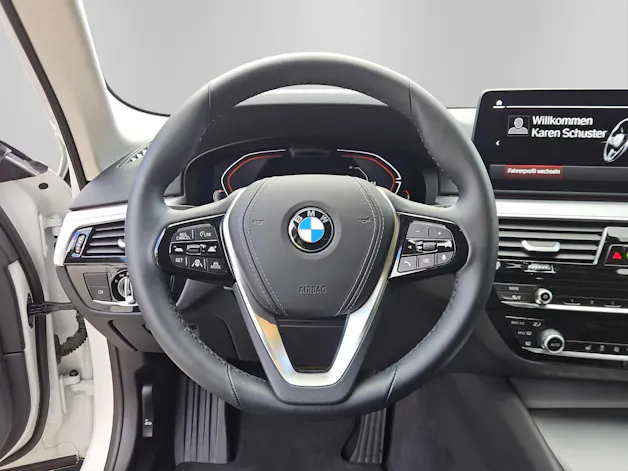 BMW 530i xDrive 48V Touring Steptronic