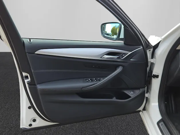 BMW 530i xDrive 48V Touring Steptronic