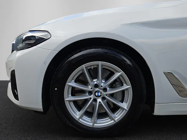 BMW 530i xDrive 48V Touring Steptronic