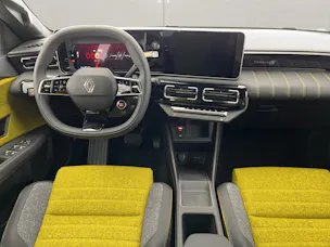 RENAULT R5 E-Tech Comfort Range iconic five