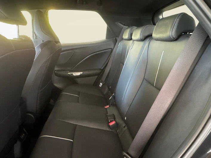 Fahrzeugbild LEXUS LBX