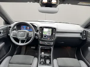 VOLVO XC40 2.0 B4 MH Ultimate Bright