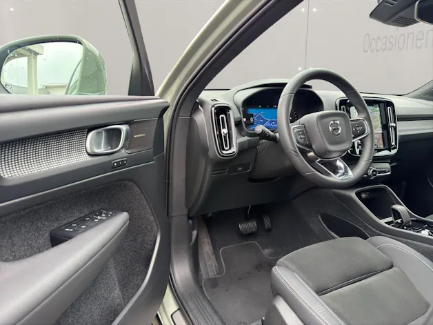 VOLVO XC40 2.0 B4 MH Ultimate Bright