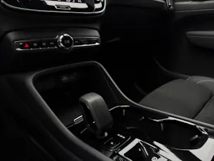 VOLVO XC40 2.0 B4 MH Ultimate Bright