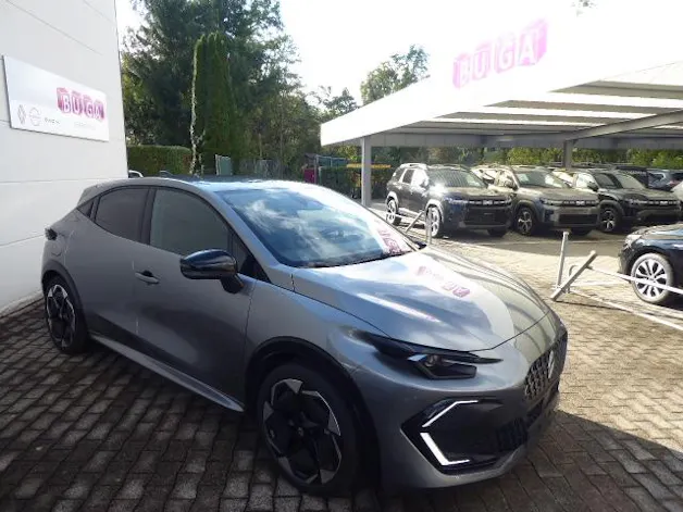 RENAULT Clio 1.8 E-Tech techno