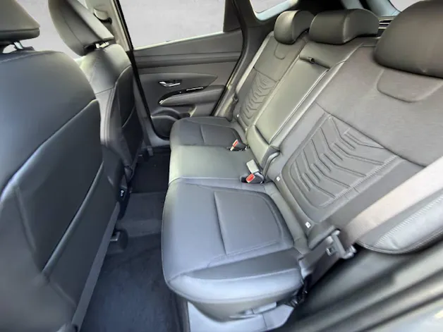 HYUNDAI Tucson 1.6 T-GDi Amplia 4WD
